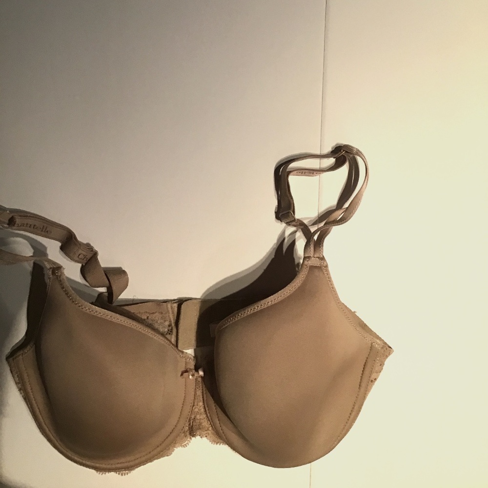 Chantelle soft cup nude bra